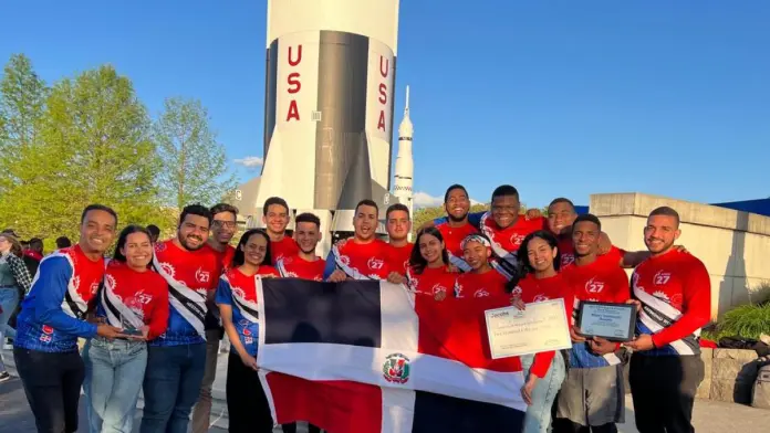 Estudiantes dominicanos Nasa