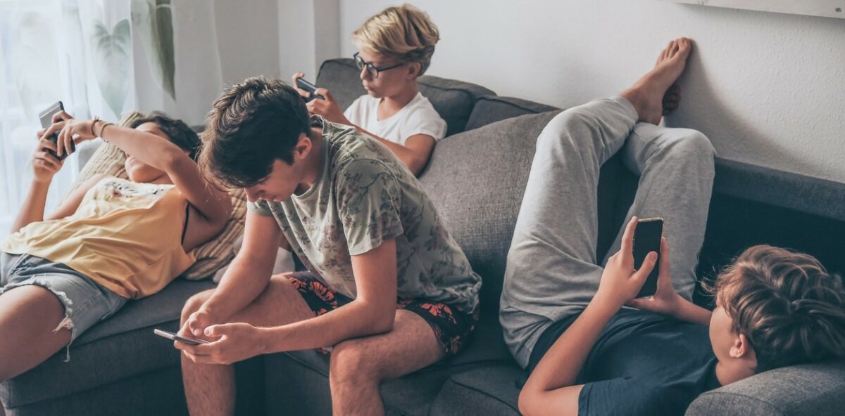 KWy21oPNH_1256x620__1 Crisis de salud mental: escuchar a “la generación ansiosa”