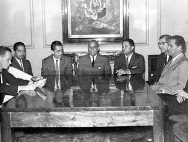 30 de octubre de 1963, se frustra golpe de estado contra el Triunvirato