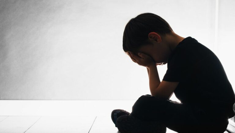 ¿Puede un niño estar deprimido? Claves para comprender la depresión infantil