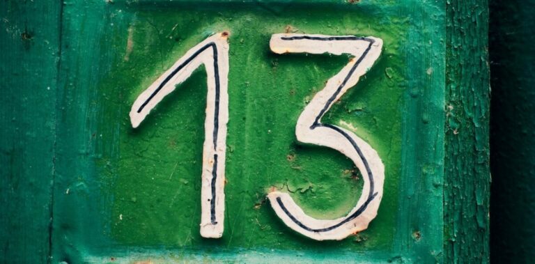 Viernes 13: el origen histórico de las supersticiones que todavía despiertan curiosidad