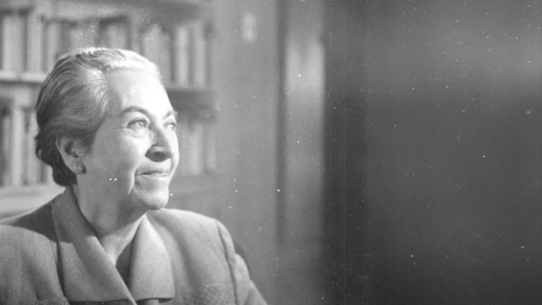 Gabriela Mistral: maestra de generaciones