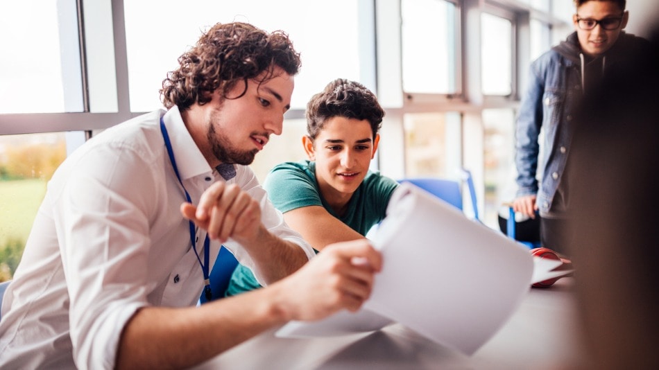 trabajo-de-la-gran-escuela.jpg_s1024x1024wisk20cOSuuDE-891ADGgCt5WVHDA3H3ZrrIi-X7j5RDfmN3A4 https://theconversation.com/como-ser-un-buen-profesor-diez-consejos-229298