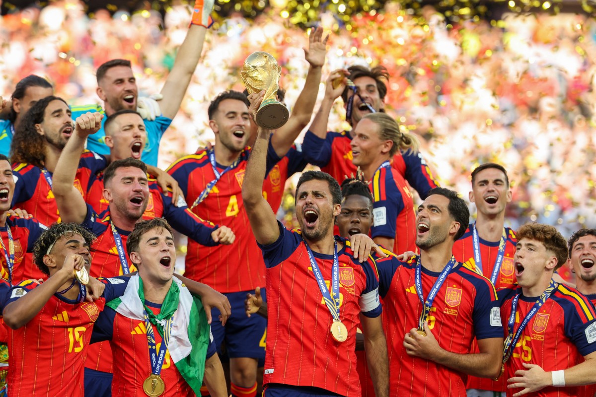 FBL-WC-2026-MATCH104-ESP-ARG-FINAL-TROPHY 5 aprendizajes que deja el Mundial sobre liderazgo y gestión del talento