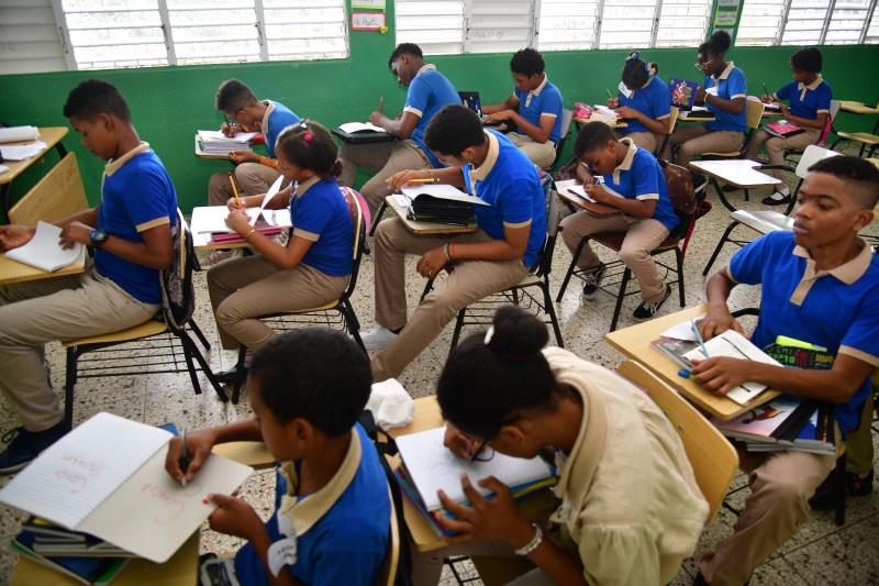 a-la-clase Cada regreso a clases es una nueva oportunidad para aprender y crecer.